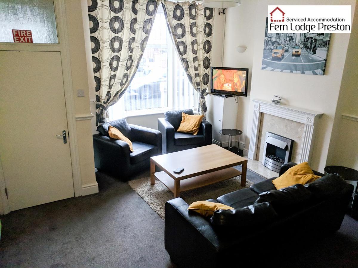 4 Bedroom House At Fern Lodge Preston Serviced Accommodation - Free Wifi & Parking Luaran gambar