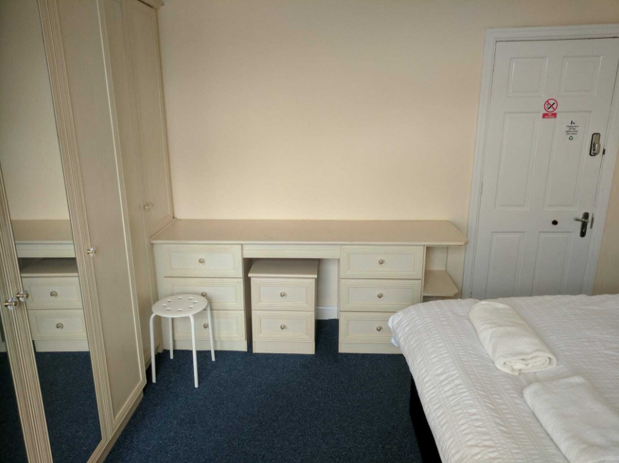 4 Bedroom House At Fern Lodge Preston Serviced Accommodation - Free Wifi & Parking Luaran gambar